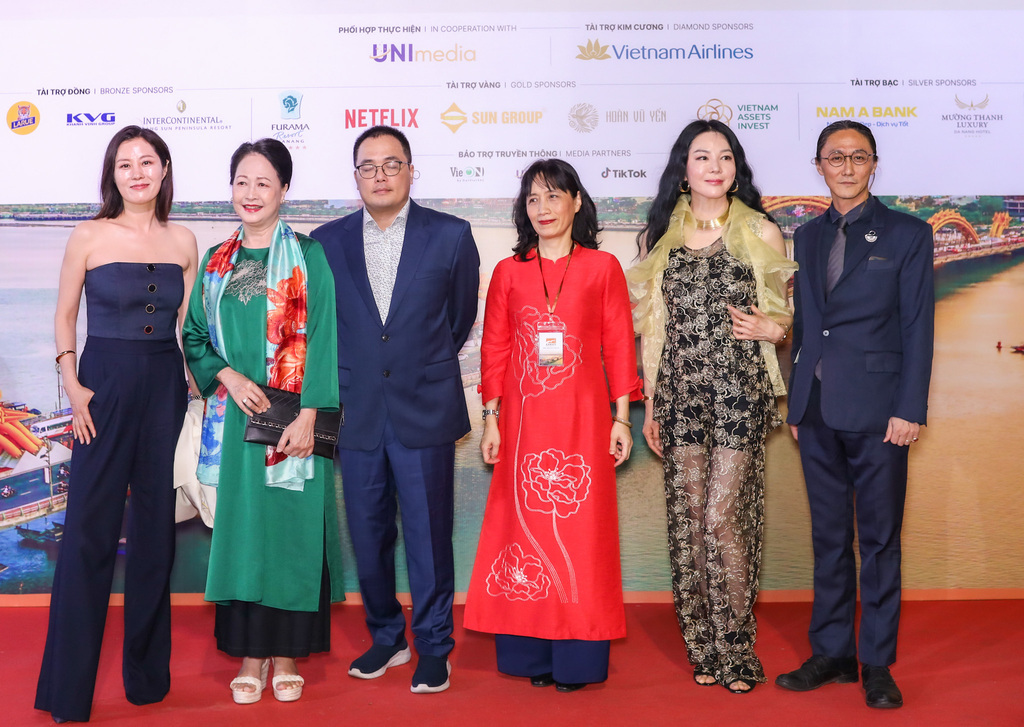 Liên hoan phim châu Á Đà Nẵng ảnh mô tả 1 | Đôi Dép