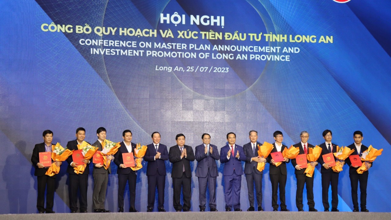 Hội nghị Công bố quy hoạch và xúc tiến đầu tư ảnh đại diện | Đôi Dép