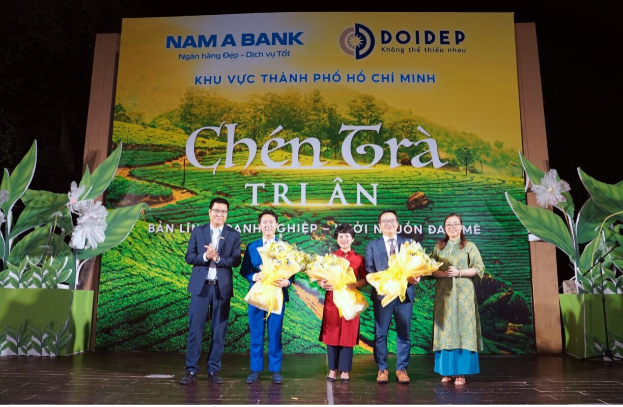 Chén Trà Tri Ân | Đôi Dép